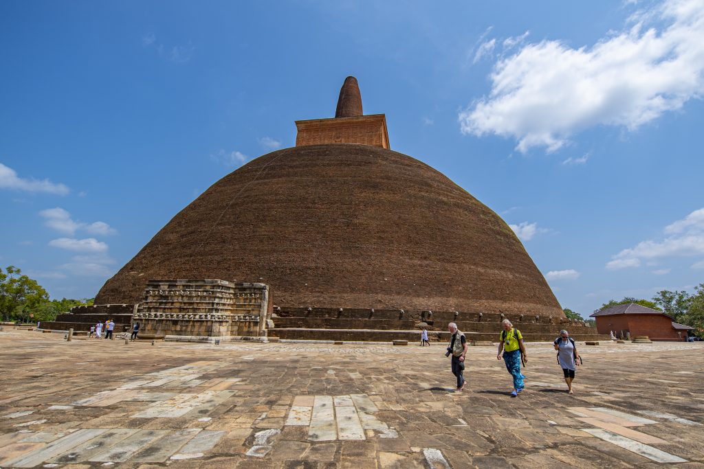 Anuradhapura Day Tours | City Tour in Anuradhapura | Blue Lanka Tours