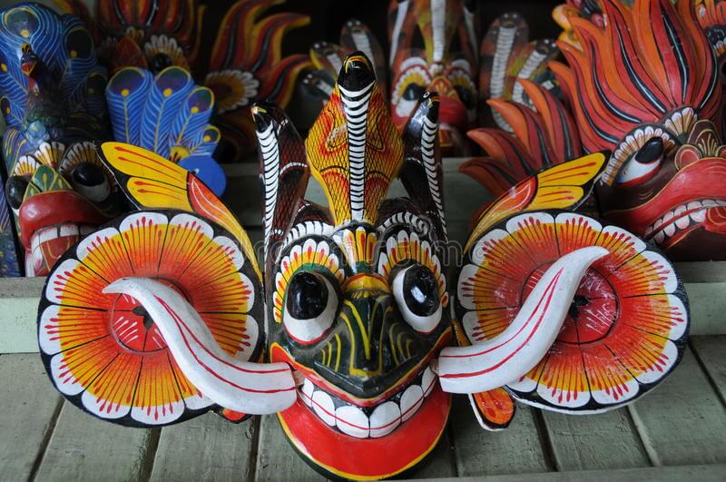 Discover Sri Lankaâ€™s arts and crafts with Blue Lanka Tours