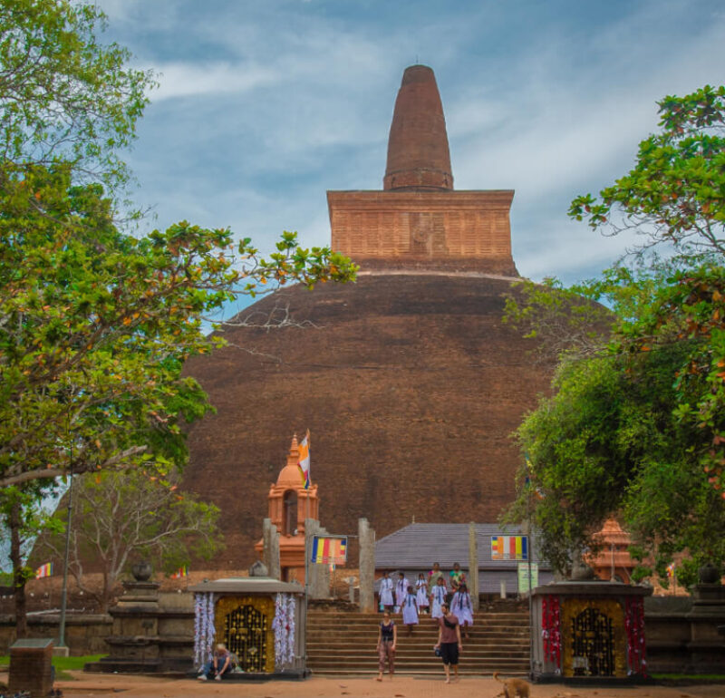 the ancient kingdoms of Sri Lanka